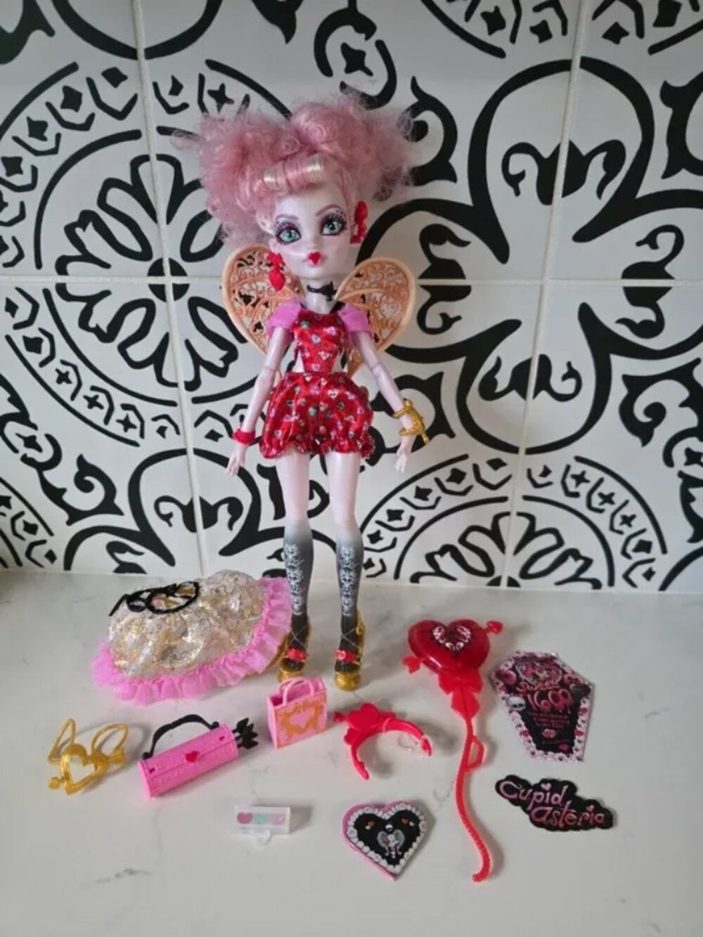 Monster High Scary Sweet Birthday Cupid Asteria Doll